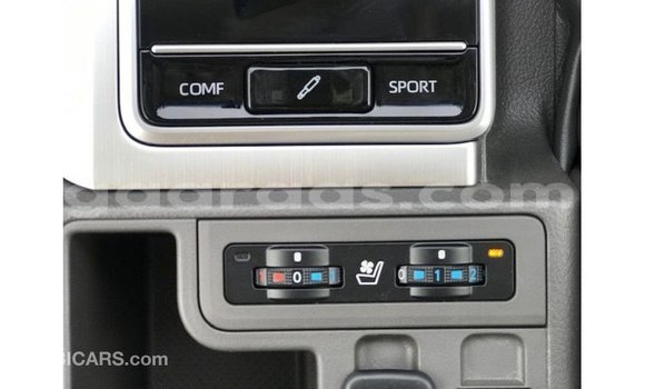 Acheter Import Voiture Toyota Prado Blanc à Import - Dubai, Dakar Acheter Import Voiture Toyota Prado Blanc à Import - Dubai, Dakar