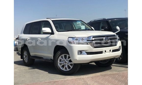 Buy Import Toyota Land Cruiser White Car in Import - Dubai in Dakar