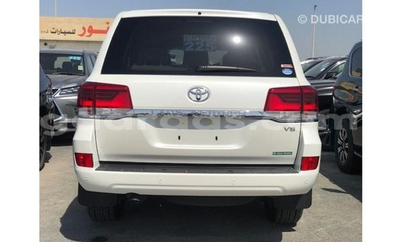 Dieundeu Imported Toyota Land Cruiser White Auto in Import - Dubai in Dakar Dieundeu Imported Toyota Land Cruiser White Auto in Import - Dubai in Dakar