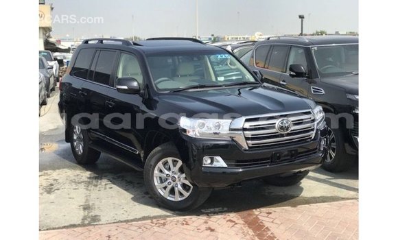 Acheter Import Voiture Toyota Land Cruiser Noir à Import - Dubai, Dakar Acheter Import Voiture Toyota Land Cruiser Noir à Import - Dubai, Dakar