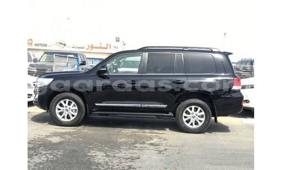 Acheter Import Voiture Toyota Land Cruiser Noir à Import - Dubai, Dakar Acheter Import Voiture Toyota Land Cruiser Noir à Import - Dubai, Dakar