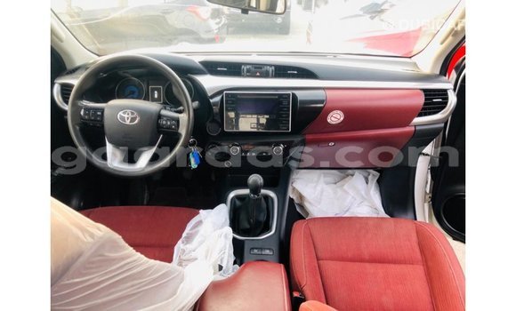 Buy Import Toyota Hilux White Car in Import - Dubai in Dakar Buy Import Toyota Hilux White Car in Import - Dubai in Dakar