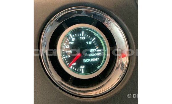 Acheter Import Voiture Ford Club Wagon Rouge à Import - Dubai, Dakar Acheter Import Voiture Ford Club Wagon Rouge à Import - Dubai, Dakar