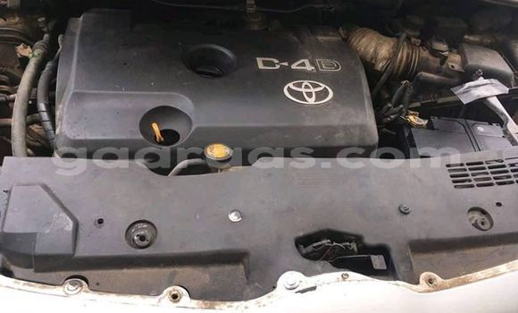 Acheter Occasion Voiture Toyota Verso Blanc à Bakel, Tambacounda Acheter Occasion Voiture Toyota Verso Blanc à Bakel, Tambacounda
