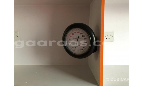 Dieundeu Imported Toyota Hiace White Auto in Import - Dubai in Dakar Dieundeu Imported Toyota Hiace White Auto in Import - Dubai in Dakar