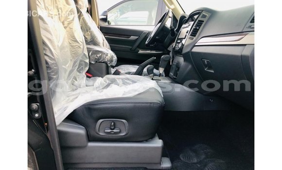 Dieundeu Imported Mitsubishi Pajero Black Auto in Import - Dubai in Dakar Dieundeu Imported Mitsubishi Pajero Black Auto in Import - Dubai in Dakar