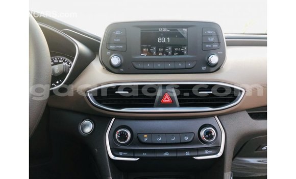 Dieundeu Imported Hyundai Santa Fe White Auto in Import - Dubai in Dakar Dieundeu Imported Hyundai Santa Fe White Auto in Import - Dubai in Dakar