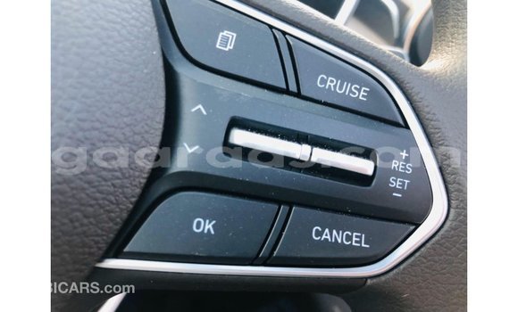 Dieundeu Imported Hyundai Santa Fe White Auto in Import - Dubai in Dakar Dieundeu Imported Hyundai Santa Fe White Auto in Import - Dubai in Dakar