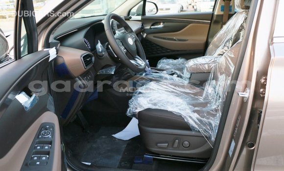 Acheter Import Voiture Hyundai Santa Fe Marron à Import - Dubai, Dakar Acheter Import Voiture Hyundai Santa Fe Marron à Import - Dubai, Dakar