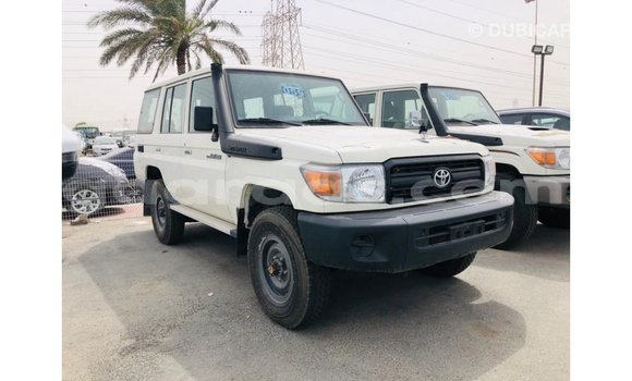 Dieundeu Imported Toyota Land Cruiser White Auto in Import - Dubai in Dakar Dieundeu Imported Toyota Land Cruiser White Auto in Import - Dubai in Dakar