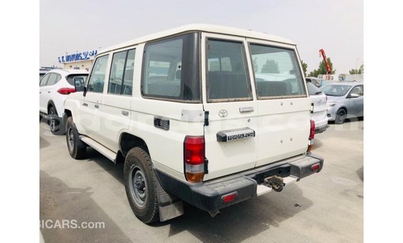 Dieundeu Imported Toyota Land Cruiser White Auto in Import - Dubai in Dakar Dieundeu Imported Toyota Land Cruiser White Auto in Import - Dubai in Dakar