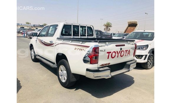 Dieundeu Imported Toyota Hilux White Auto in Import - Dubai in Dakar Dieundeu Imported Toyota Hilux White Auto in Import - Dubai in Dakar
