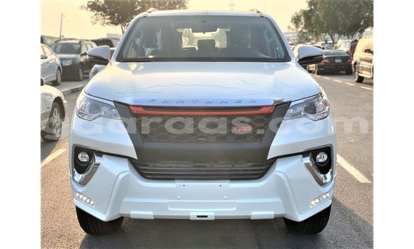 Dieundeu Imported Toyota Fortuner White Auto in Import - Dubai in Dakar