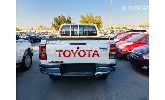 Buy Import Toyota Hilux White Car in Import - Dubai in Dakar Buy Import Toyota Hilux White Car in Import - Dubai in Dakar