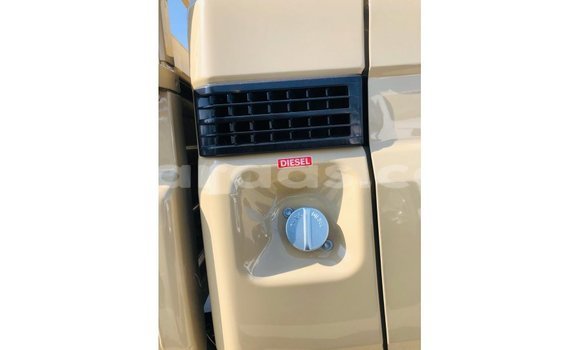 Dieundeu Imported Toyota Land Cruiser Beige Auto in Import - Dubai in Dakar Dieundeu Imported Toyota Land Cruiser Beige Auto in Import - Dubai in Dakar