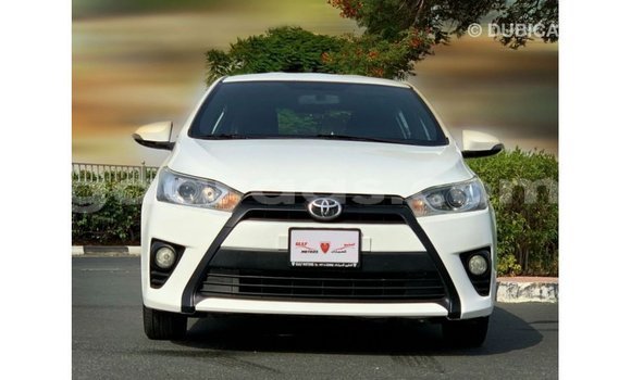 Acheter Import Voiture Toyota Yaris Blanc à Import - Dubai, Dakar Acheter Import Voiture Toyota Yaris Blanc à Import - Dubai, Dakar