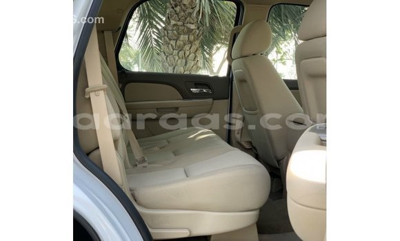 Acheter Import Voiture Chevrolet Tahoe Blanc à Import - Dubai, Dakar Acheter Import Voiture Chevrolet Tahoe Blanc à Import - Dubai, Dakar