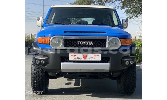 Acheter Import Voiture Toyota FJ Cruiser Bleu à Import - Dubai, Dakar Acheter Import Voiture Toyota FJ Cruiser Bleu à Import - Dubai, Dakar