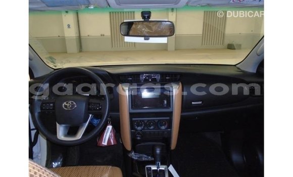 Buy Import Toyota Fortuner White Car in Import - Dubai in Dakar Buy Import Toyota Fortuner White Car in Import - Dubai in Dakar