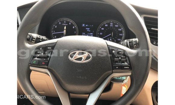 Buy Import Hyundai Tucson Red Car in Import - Dubai in Dakar Buy Import Hyundai Tucson Red Car in Import - Dubai in Dakar