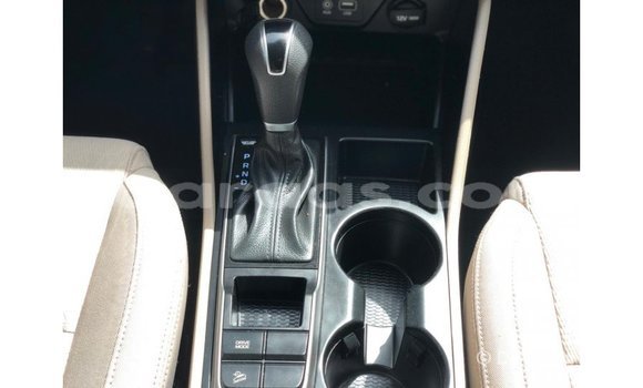 Buy Import Hyundai Tucson Red Car in Import - Dubai in Dakar Buy Import Hyundai Tucson Red Car in Import - Dubai in Dakar