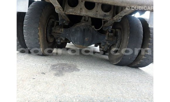 Acheter Import Utilitaire Nissan Evalia Bleu à Import - Dubai, Dakar Acheter Import Utilitaire Nissan Evalia Bleu à Import - Dubai, Dakar