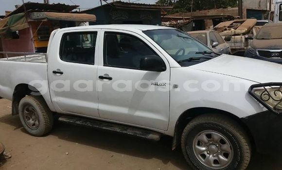 Acheter Occasion Voiture Toyota Hilux Blanc à Bakel au Tambacounda Acheter Occasion Voiture Toyota Hilux Blanc à Bakel au Tambacounda