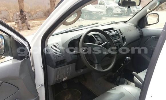 Dieundeu Occasion Toyota Hilux White Auto in Bakel in Tambacounda Dieundeu Occasion Toyota Hilux White Auto in Bakel in Tambacounda