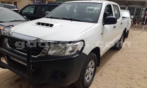 Acheter Occasion Voiture Toyota Hilux Blanc à Bakel au Tambacounda Acheter Occasion Voiture Toyota Hilux Blanc à Bakel au Tambacounda