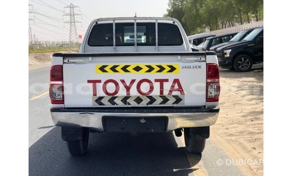 Dieundeu Imported Toyota Hilux White Auto in Import - Dubai in Dakar Dieundeu Imported Toyota Hilux White Auto in Import - Dubai in Dakar