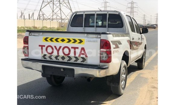Dieundeu Imported Toyota Hilux White Auto in Import - Dubai in Dakar Dieundeu Imported Toyota Hilux White Auto in Import - Dubai in Dakar
