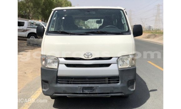 Buy Import Toyota Hiace White Car in Import - Dubai in Dakar Buy Import Toyota Hiace White Car in Import - Dubai in Dakar