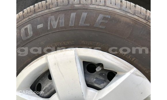 Buy Import Toyota Hiace White Car in Import - Dubai in Dakar Buy Import Toyota Hiace White Car in Import - Dubai in Dakar