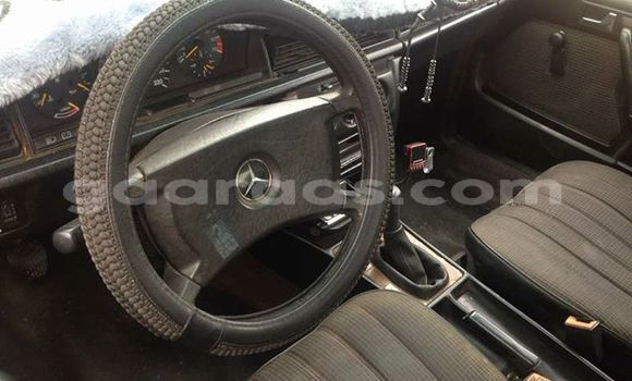 Dieundeu Occasion Mercedes‒Benz 190 Black Auto in Dakar in Dakar Dieundeu Occasion Mercedes‒Benz 190 Black Auto in Dakar in Dakar