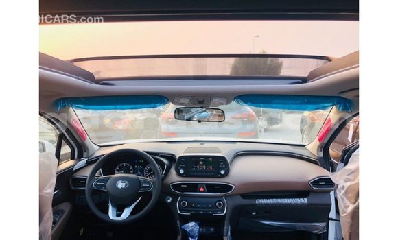 Dieundeu Imported Hyundai Santa Fe White Auto in Import - Dubai in Dakar Dieundeu Imported Hyundai Santa Fe White Auto in Import - Dubai in Dakar