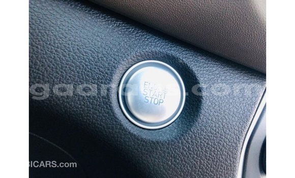 Dieundeu Imported Hyundai Santa Fe White Auto in Import - Dubai in Dakar Dieundeu Imported Hyundai Santa Fe White Auto in Import - Dubai in Dakar