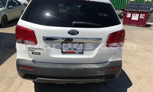 Buy Used Kia Sorento White Car in Dakar in Dakar Buy Used Kia Sorento White Car in Dakar in Dakar