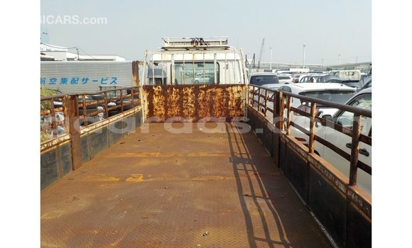 Buy Import Isuzu Rodeo White Car in Import - Dubai in Dakar Buy Import Isuzu Rodeo White Car in Import - Dubai in Dakar