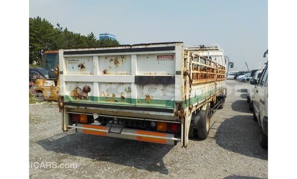 Buy Import Isuzu Rodeo White Car in Import - Dubai in Dakar Buy Import Isuzu Rodeo White Car in Import - Dubai in Dakar