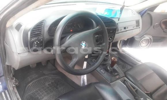 Acheter Occasion Voiture BMW 3–Series Bleu à Dakar, Dakar Acheter Occasion Voiture BMW 3–Series Bleu à Dakar, Dakar