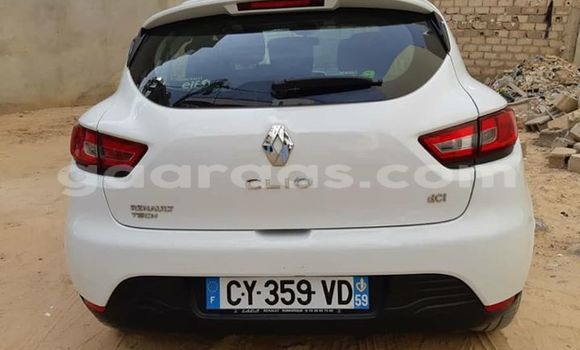 Buy Used Renault Clio White Car in Dakar in Dakar