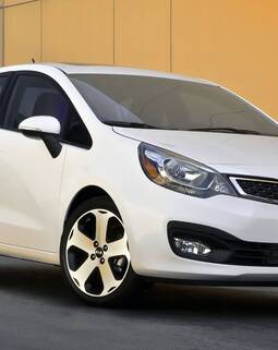 Thumb 2012 kia rio sedan sx fq oem 1 1280x855